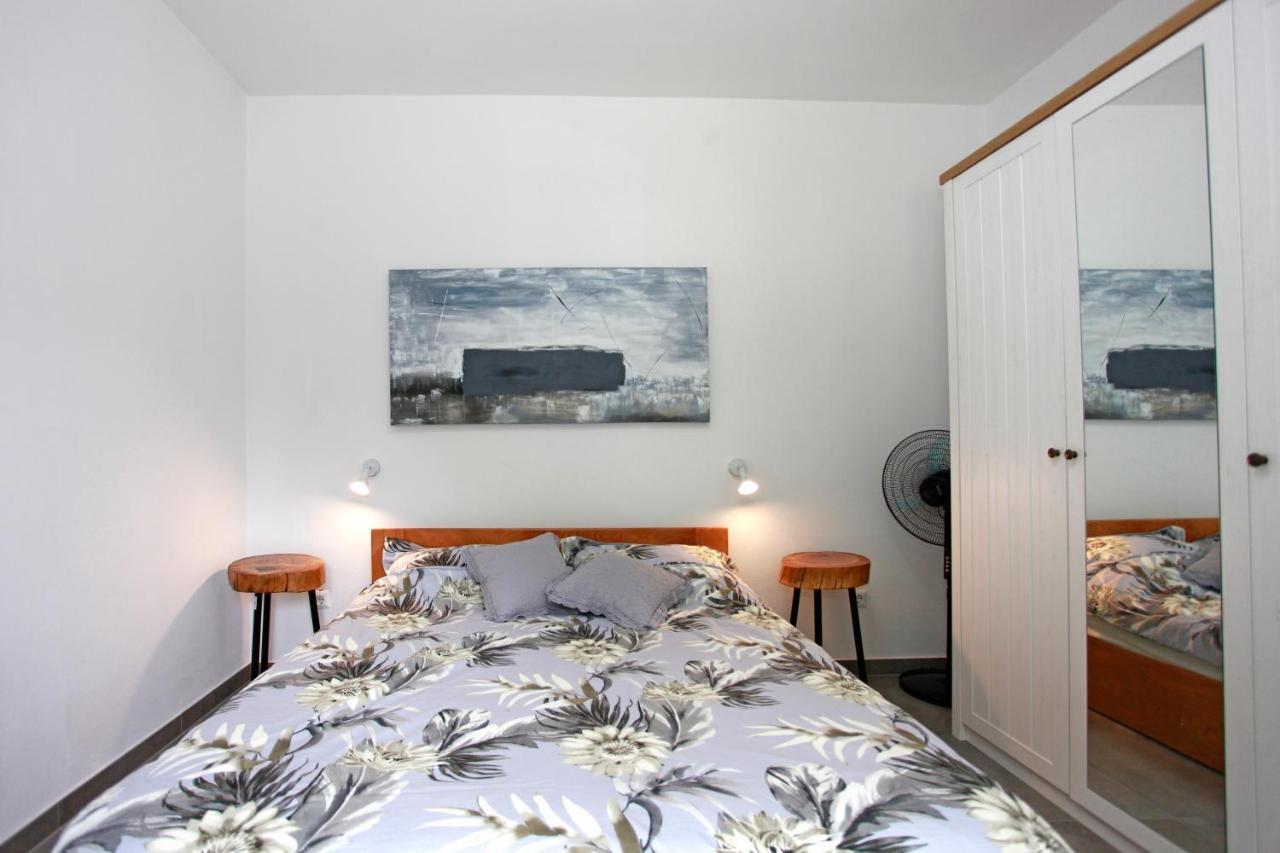 Ferienwohnung Viridis Pula Exterior foto